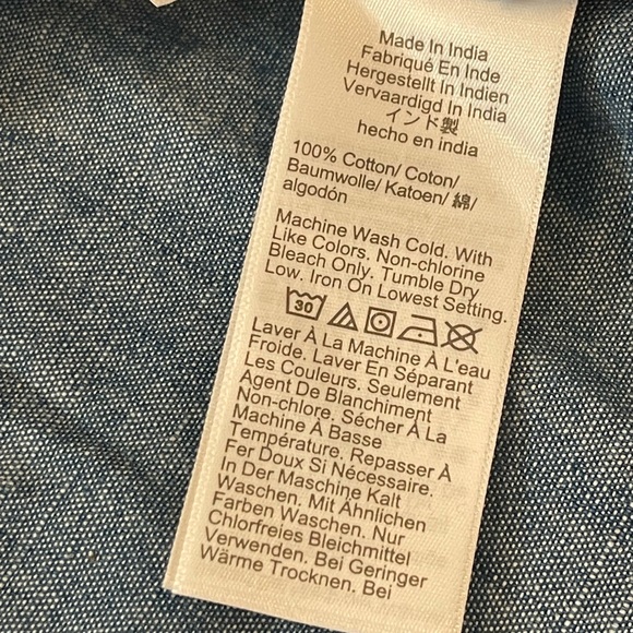 NWT J. Crew Light Blue Ruffle Blouse, Short Flutter Sleeves, Chambray, V-Neck, M - Picture 6 of 11